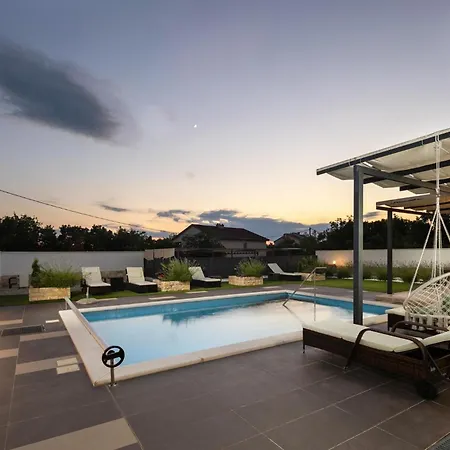 Prázdninový dům Manali Jadranovo